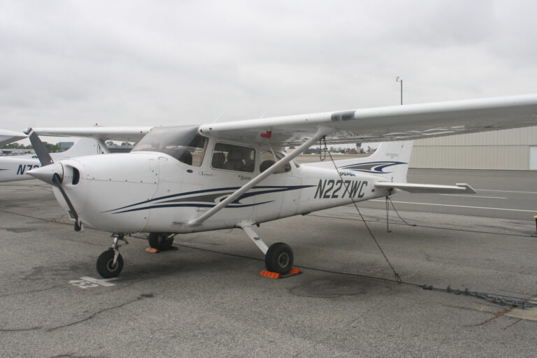 N227WC Cessna 172S