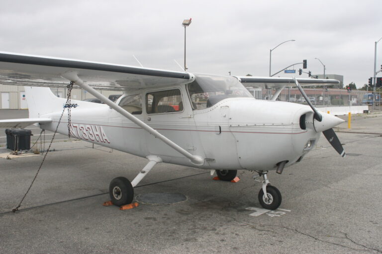 N733HA Cessna 172N